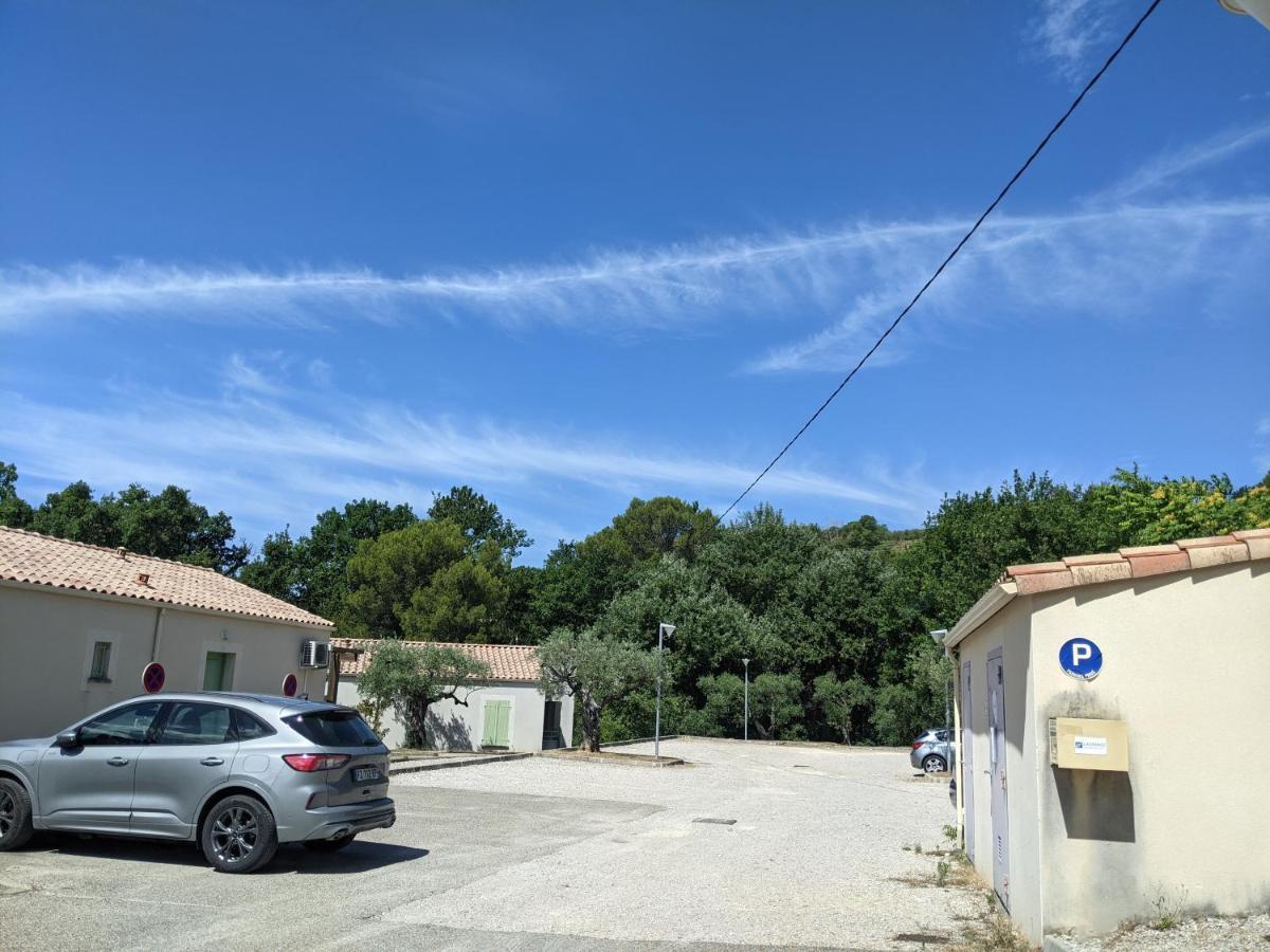 Maisonnette Dans Domaine Avec Piscine A Nyons, Pays Des Olives Dış mekan fotoğraf