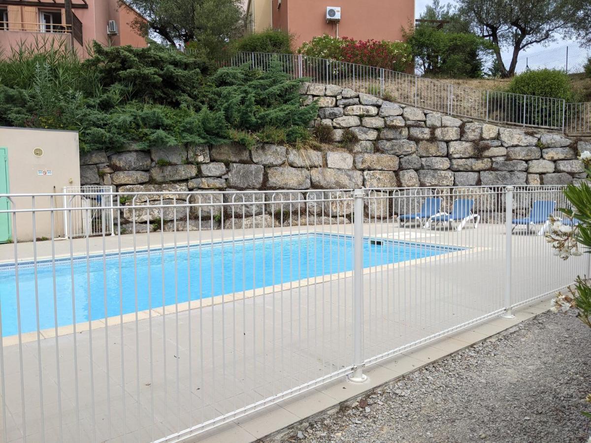 Maisonnette Dans Domaine Avec Piscine A Nyons, Pays Des Olives Dış mekan fotoğraf