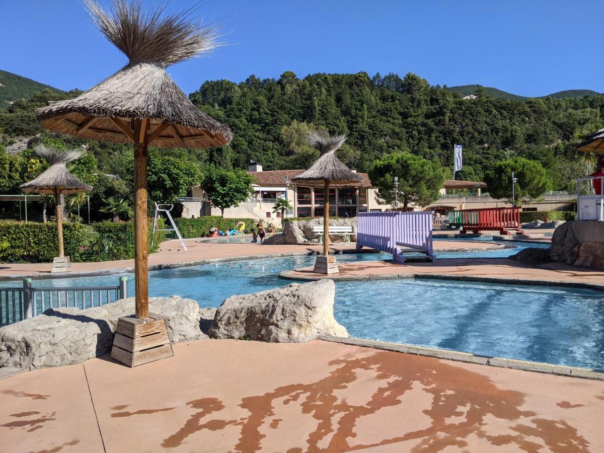 Maisonnette Dans Domaine Avec Piscine A Nyons, Pays Des Olives Dış mekan fotoğraf