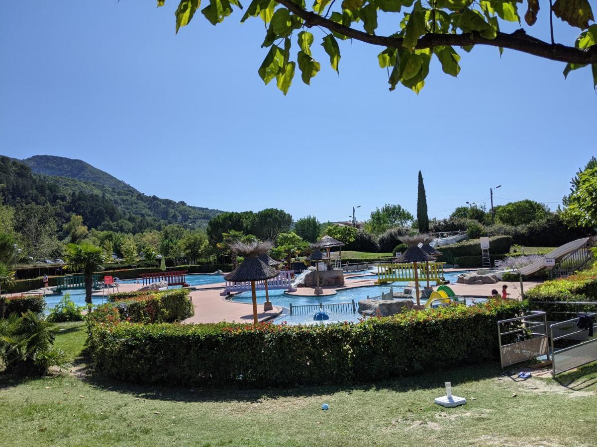 Maisonnette Dans Domaine Avec Piscine A Nyons, Pays Des Olives Dış mekan fotoğraf